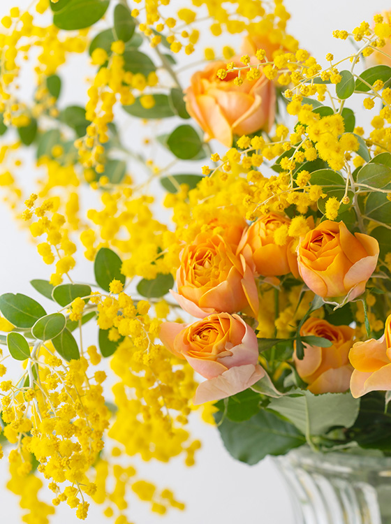 今だけの彩りで、お部屋をもっと華やかに