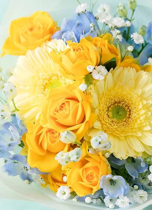 静かに寄り添う、想いの花々たち